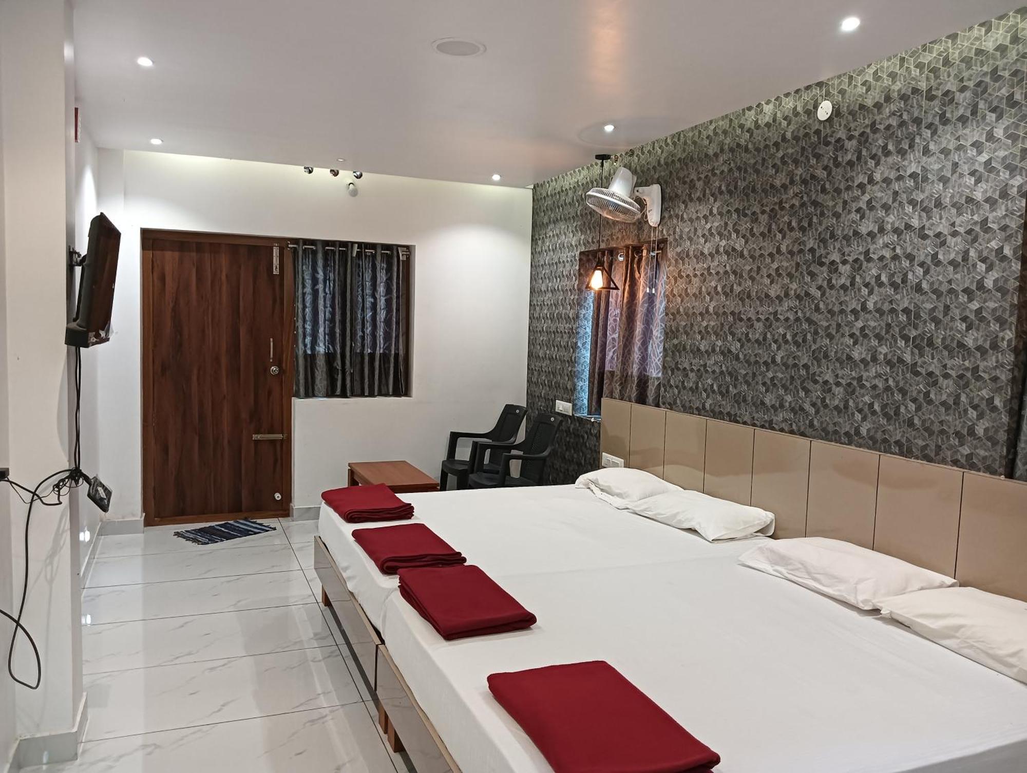 Hotel Hilltop Vālpārai Exteriér fotografie